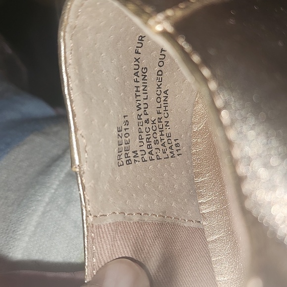 New Steve Madden Breeze Metallic Rose Gold Furry Platgorm Tennis Shoes Size 7M - Picture 6 of 8